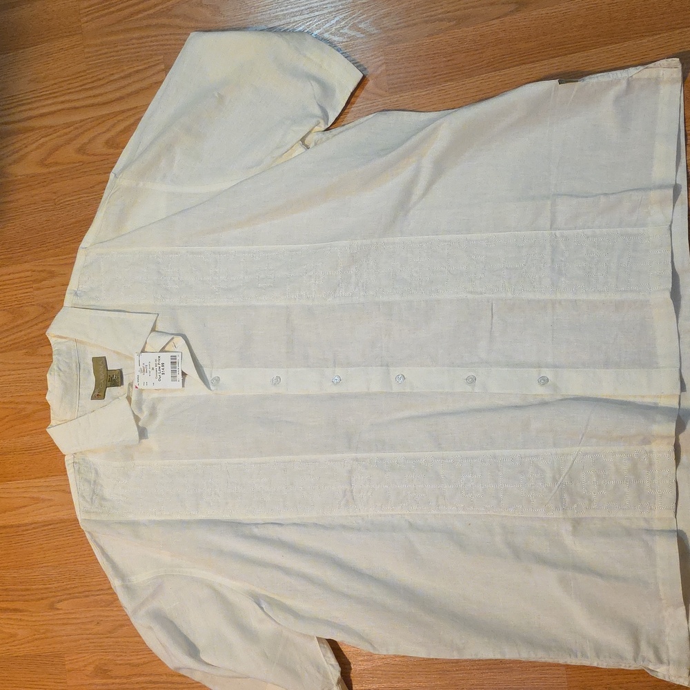*New* Men's Cream Short Sleeve Button-Up Shirt